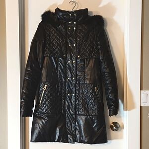 **5/$25**Vintage Style Women's Parka